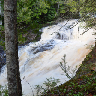 upper cascade river falls