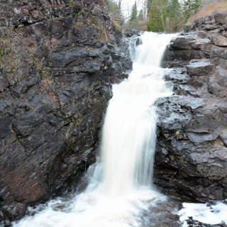 two island river falls